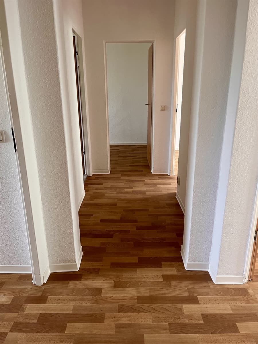 3-Raum-Wohnung im Erdgeschoss mit Balkon - Ansicht 2