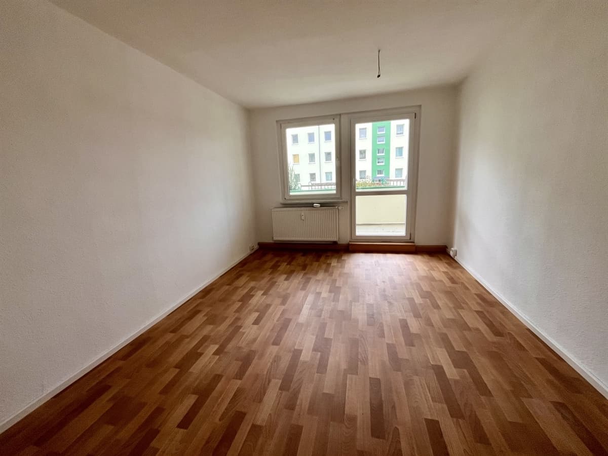3-Raum-Wohnung im Erdgeschoss mit Balkon - Ansicht 3