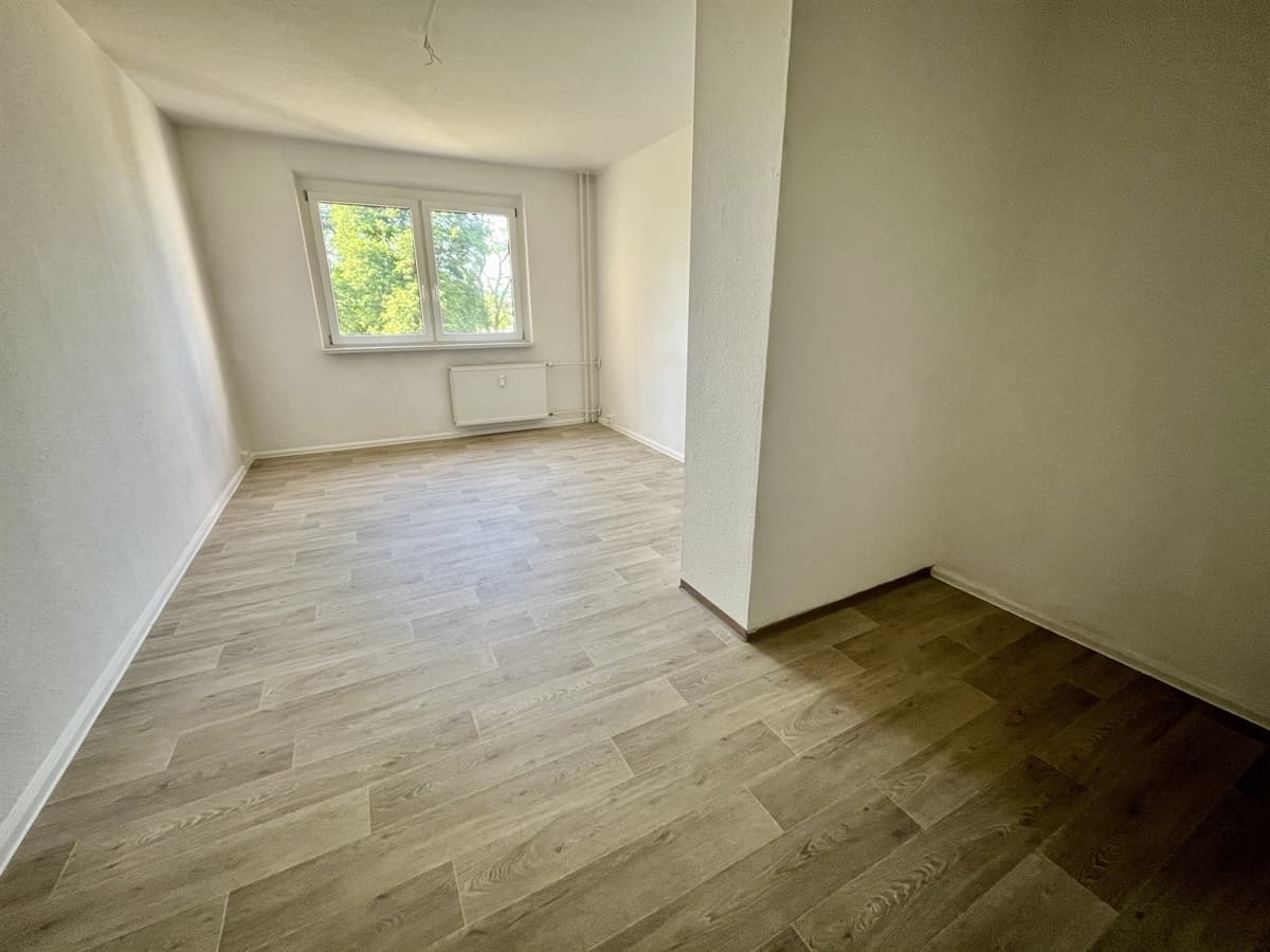 Geräumige Dreiraumwohnung im Erdgeschoss mit Balkon - Ansicht 3