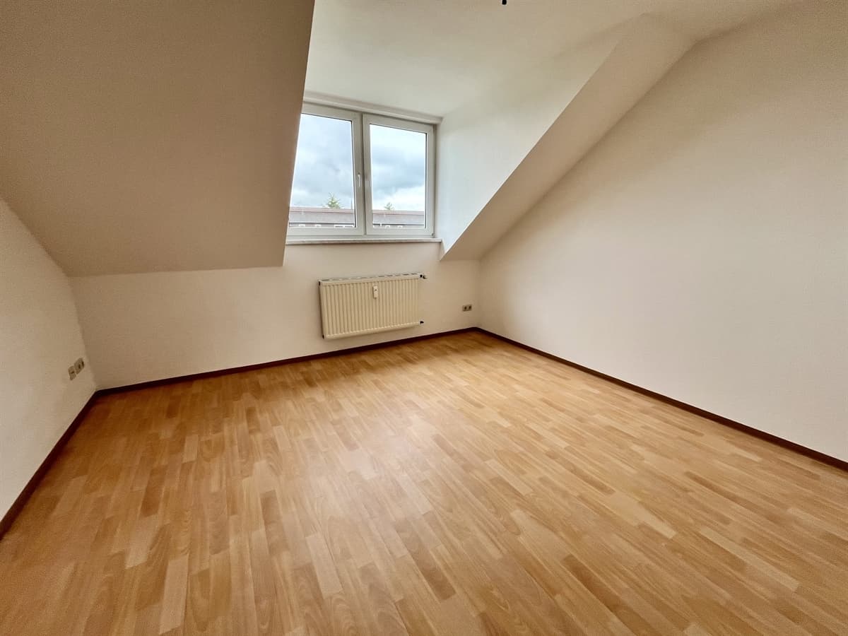 Gemütliche 2-Raum-Dachgeschosswohnung mit Kraxelrabatt im 1. Jahr - Ansicht 3
