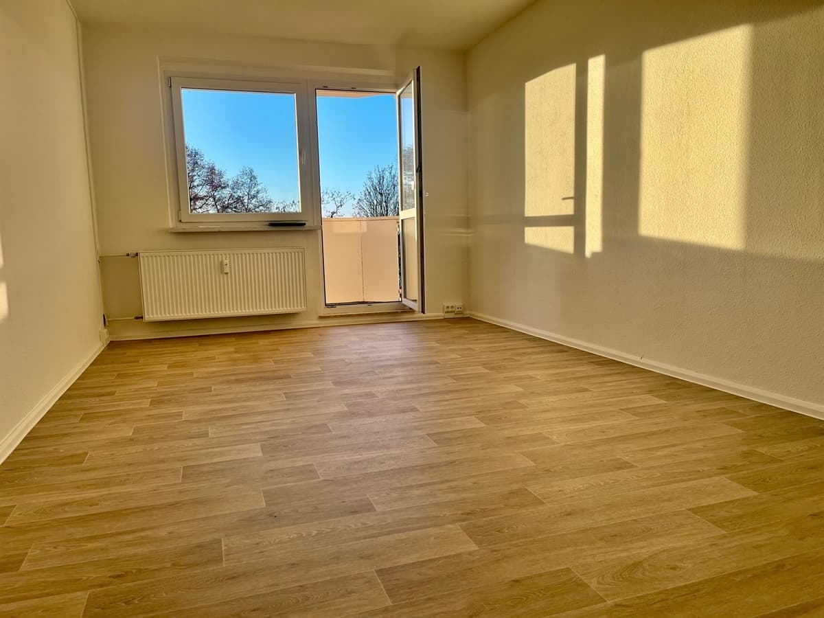 Helle 2-Zimmer-Wohnung mit Balkon im 2. Obergeschoss – frisch renoviert - Ansicht 3